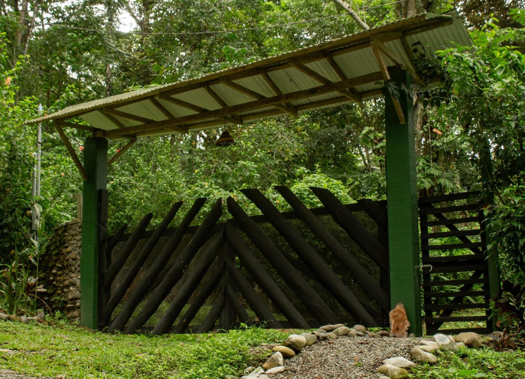 Smile Jungle Hostel Puerto Viejo de Talamanca 외부 사진